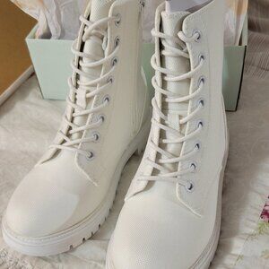 NEW SO Reindeer Combat Boots White Size 8